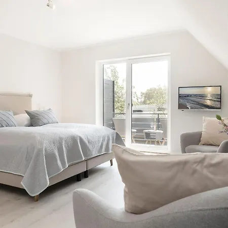 Neustaedter Strasse 79a Duenenvogel * 格洛米茨