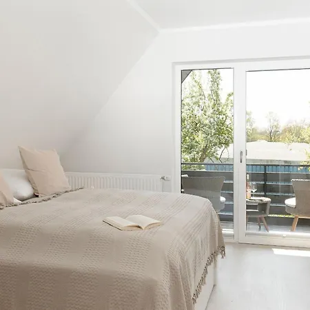 Neustaedter Strasse 79a Duenenvogel