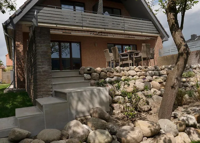 Neustaedter Strasse 79a Duenenvogel