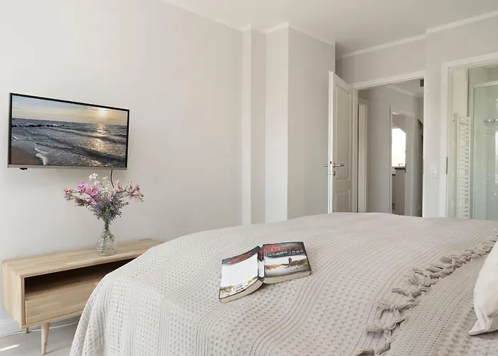 Neustaedter Strasse 79a Duenenvogel *