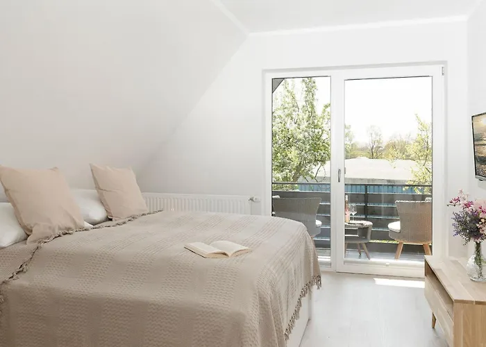 Neustaedter Strasse 79a Duenenvogel